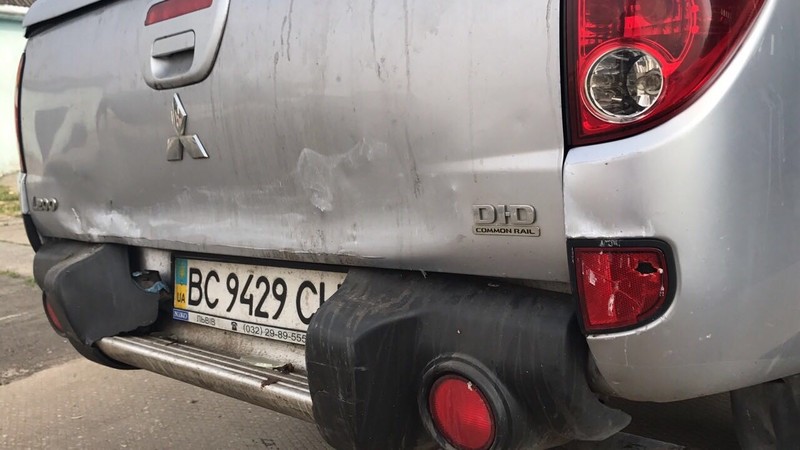 Зад бампер Mitsubishi L 200  2009 2.5 Дизель Львов