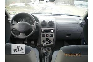 Накладка торпеды Renault Logan  2010 1.4 Бензин Новомосковск