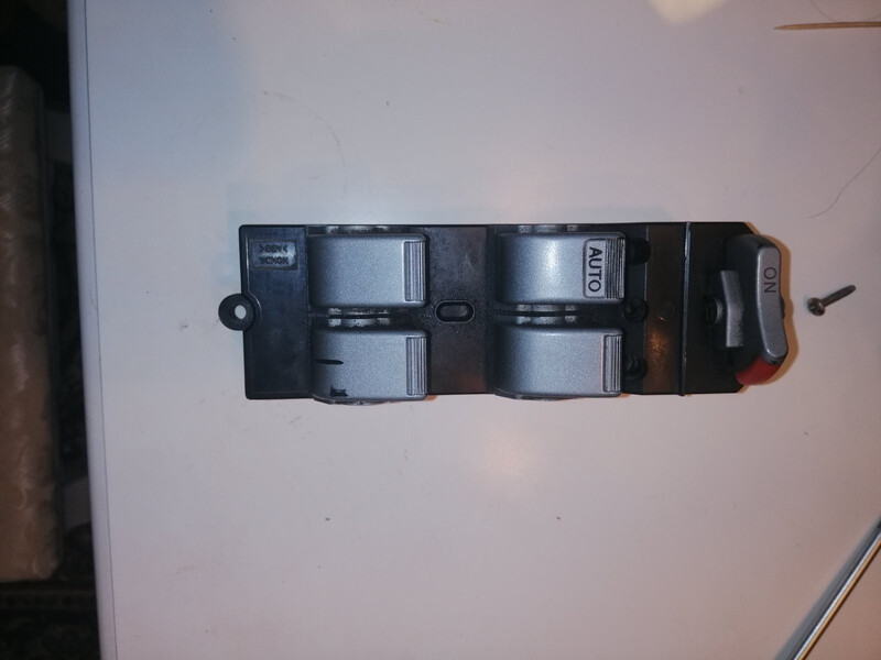 Блок стеклоподъемников на 4 кнопки Honda HR-V  1999 1.6 Бензин 