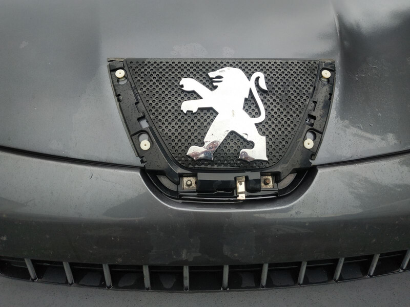 Нікель молдинги на капот та на фару протитуманку Peugeot 4007  2011 2.2 Дизель Луцк