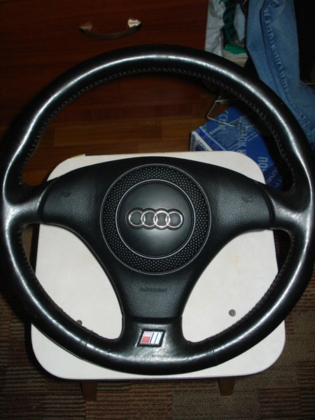 Подушка в руль Audi A8 D2  1996 4.2 Бензин Черкассы