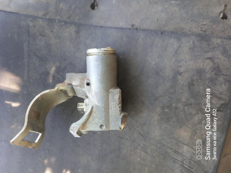 Замок зажигания Opel Kadett D  1980 универсал 1.2 Бензин Никополь