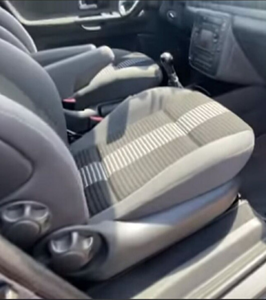 Боковая накладка на переднее сидение Volkswagen Sharan  2001 універсал 2.0 Бензин 