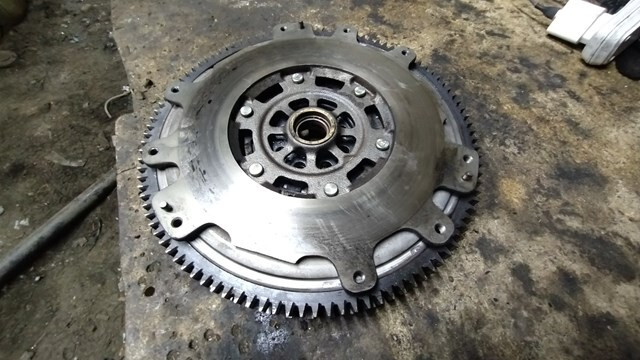 Демфер та зчеплення Nissan X-Trail T30  2002 2.2 Дизель 