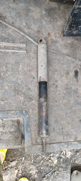 Амортизатор задний Hyundai H1  1999 2.0 Бензин Львов