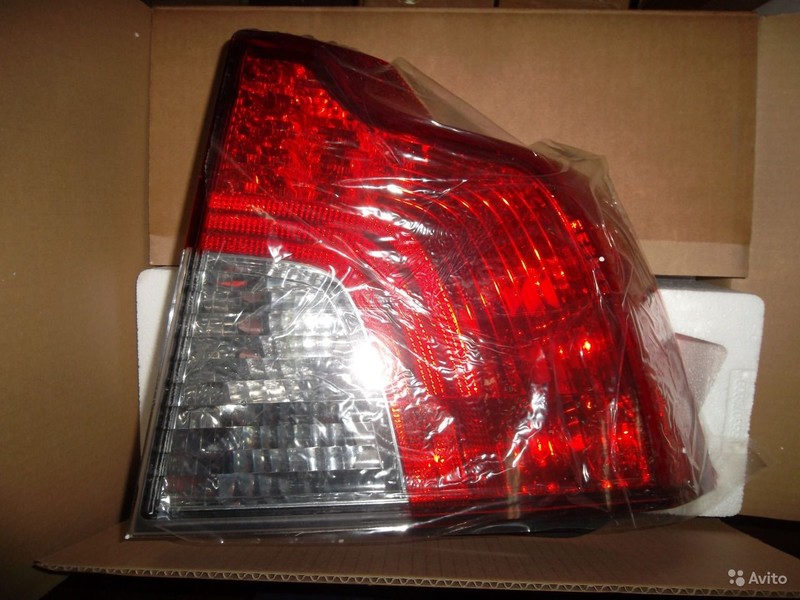 Фара задняя правая Volvo S40  2011 2.0 Бензин Полтава