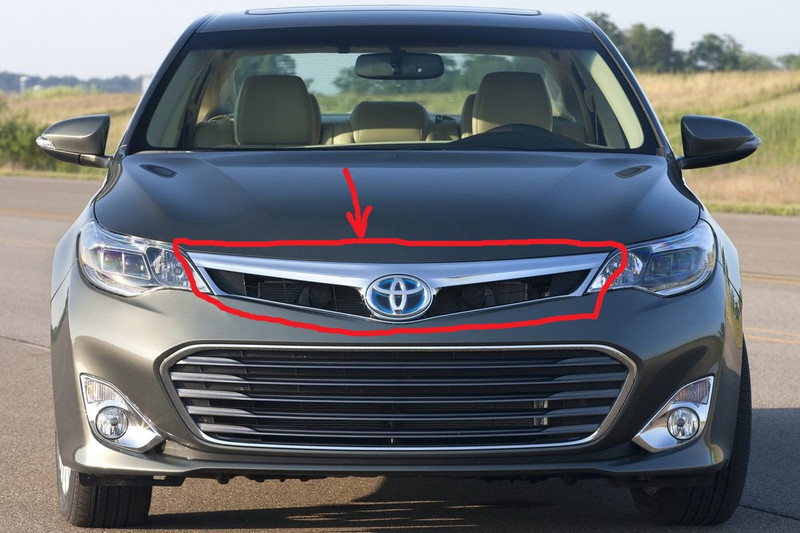 Решетка радиатора Toyota Avalon 2014 г.  2.5 л гибрид Киев