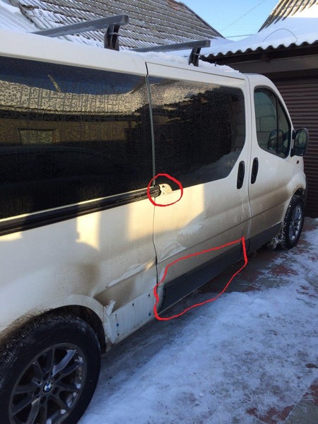 Пластик на дверь ( то что выделено) Opel Vivaro  2007 2.7 Дизель Черкассы