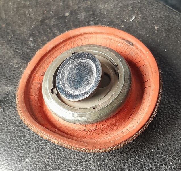 Мембрана регулятор давления топлива моноинжектор Opel Vectra A  1992 хетчбек 1.6 Бензин Миколаїв