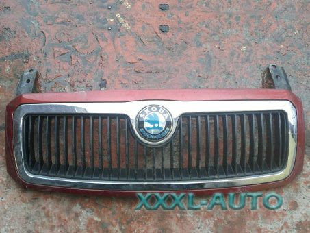 Решетка радиатора 6Y085366801C   Skoda Fabia