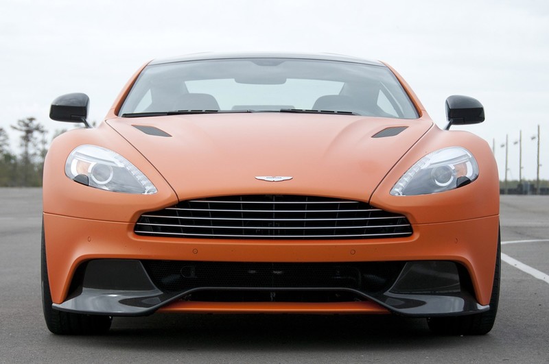Бампер передний Aston Martin Vanquish  2014 купе 3.0 Бензин Киев