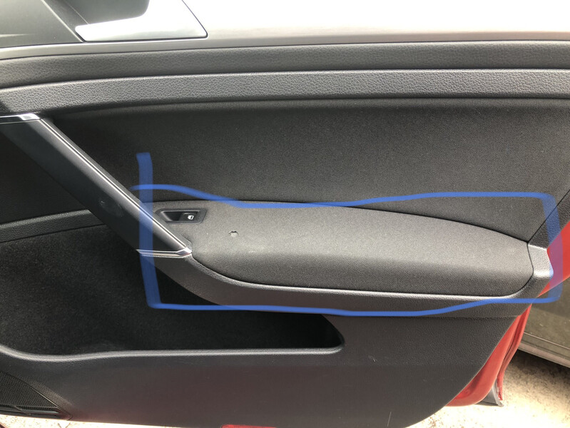 Карта двери (підлокітник) передньої правої дверки Volkswagen Golf 7  2015 хэтчбек 2.0 Бензин Ровно