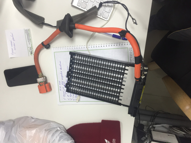 Теплообмінник Nissan Leaf  2014 хетчбек 24.0 Электро 