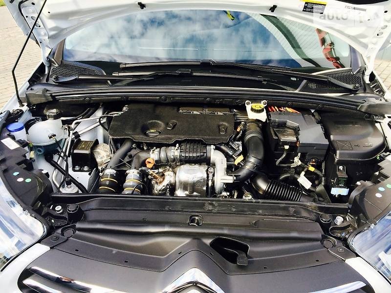 Накладка двигателя Citroen C4  2013 1.6 Дизель Харьков
