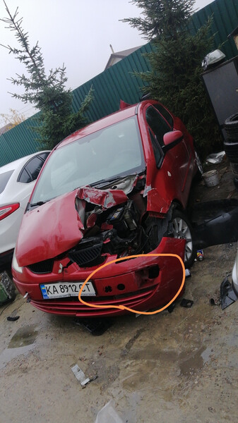 Накладка бампера левая Mitsubishi Colt  2007 хэтчбек 1.3 Бензин Киев