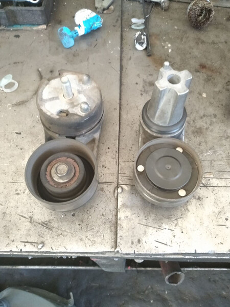 Натяжной ролик ремня генератора Land Rover Range Rover Sport 2010 г.  3.0 л дизель Одесса