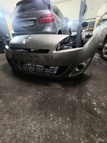 Бампер передний голий або в зборі, крило праве переднє Renault Scenic 3  2010 универсал 1.5 Дизель Луцк