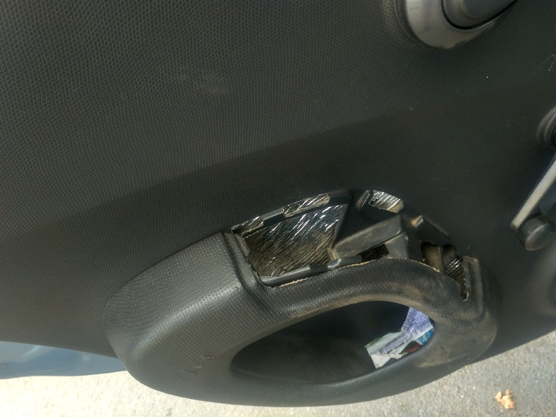 Правый указатель поворота, ручка двери внутренняя задняя правая Nissan Micra  2010 хетчбек 2.0 Бензин 