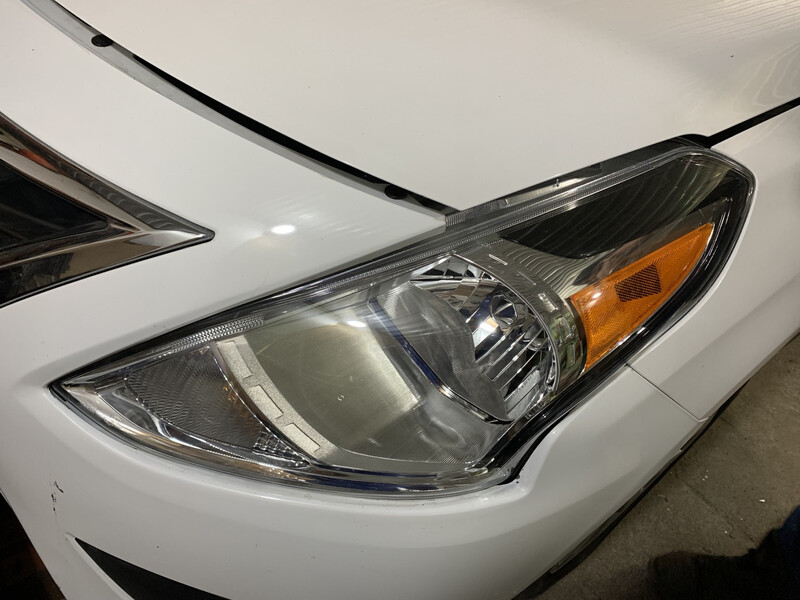 Фара передняя правая Nissan Versa  2019 1.6 Бензин 