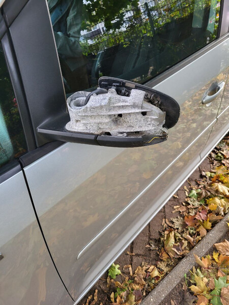 Зеркало левое Volkswagen Touran  2012 универсал 2.0 Дизель Мукачево