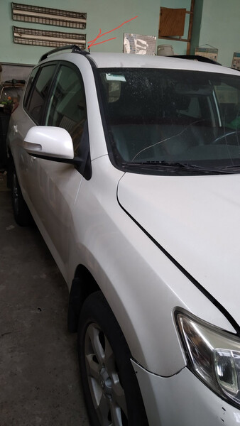 Накладка (крышка) релинга Toyota RAV4  2010 2.0 Бензин 