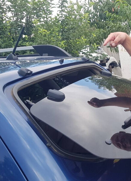 Пєтлі заднього скла Hyundai Tucson 2006 р.  2.0 л бензин Полтава