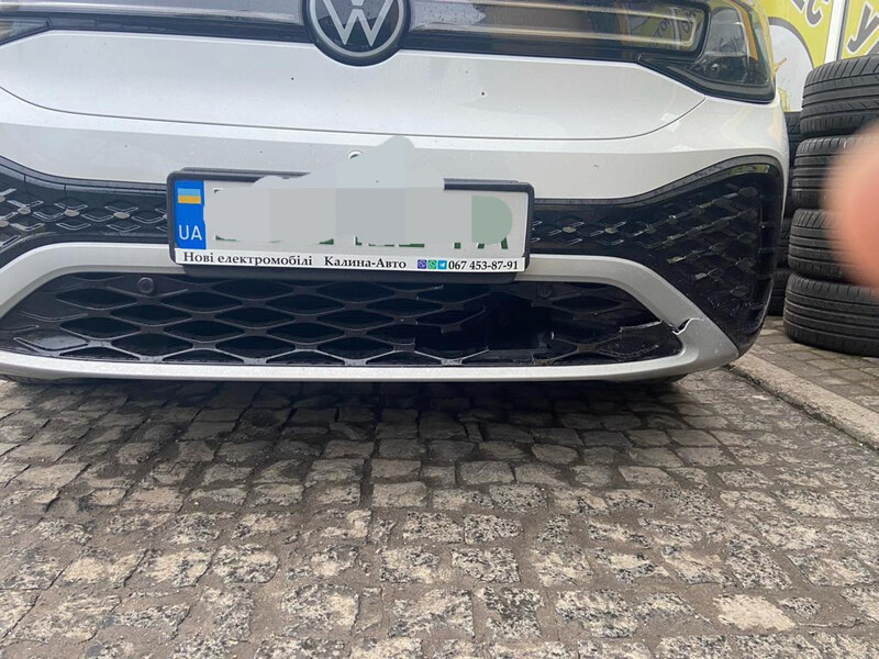 Решетка бампера Volkswagen ID.6 2022 г.  1.0 л электро