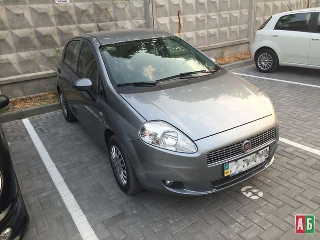 Бампер передний, усилитель бампера передний (железо) Fiat Grande Punto  2010 хэтчбек 1.4 Бензин Киев