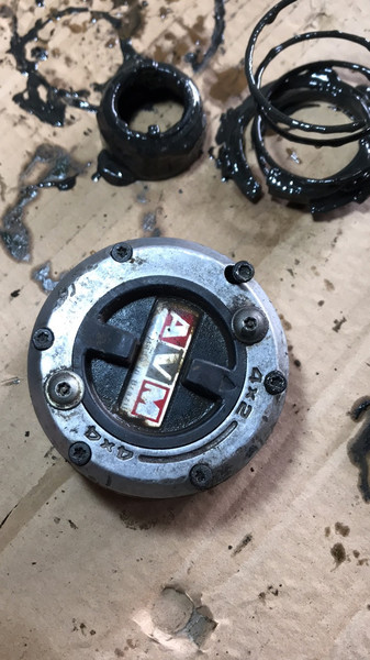 Передній хаб Nissan Patrol Y60  1996 4.2 Бензин 