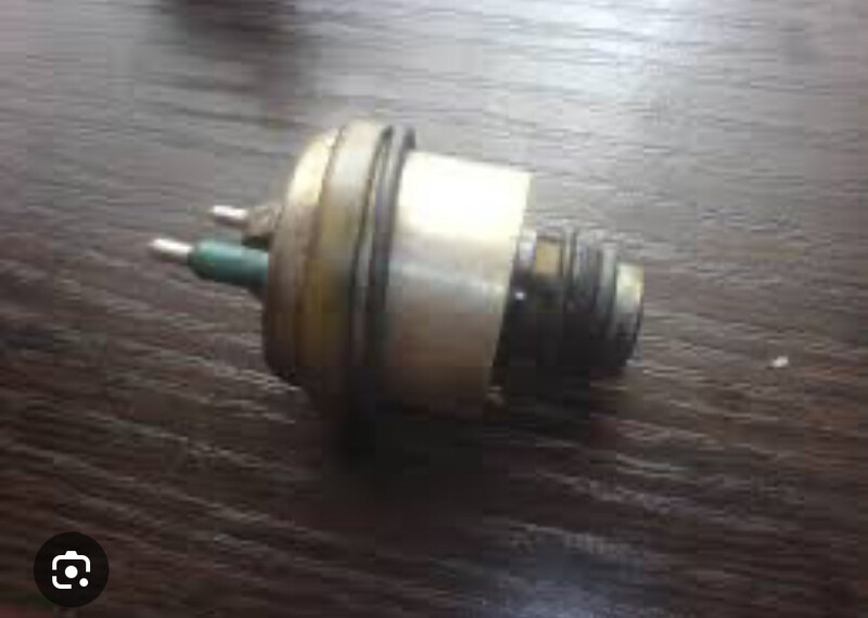 Форсунка моноинжектора Renault 19 1992 г.  1.7 л бензин Бровары