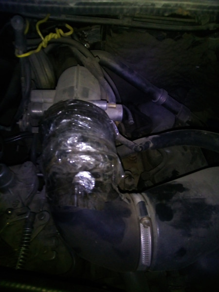 Патрубок впускного коллектора Ford Transit  1997 2.5 Дизель Северодонецк