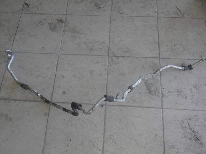 Трубки кондиціонера Suzuki Grand Vitara  2002 2.0 Бензин 