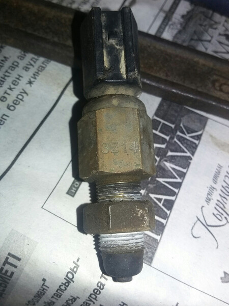 Концевик холостого хода дросельной заслонки Mazda 626 ge 1993 2.0 Бензин Ирпень