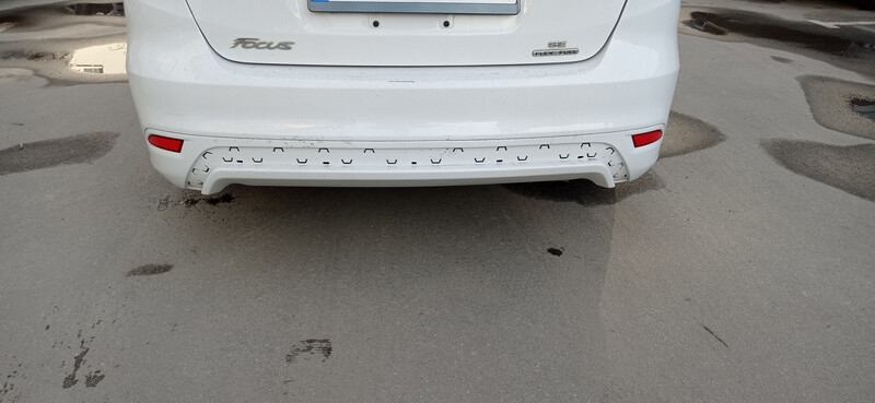 Молдинг заднего бампера Ford Focus 3  2015 2.0 Бензин Шепетовка
