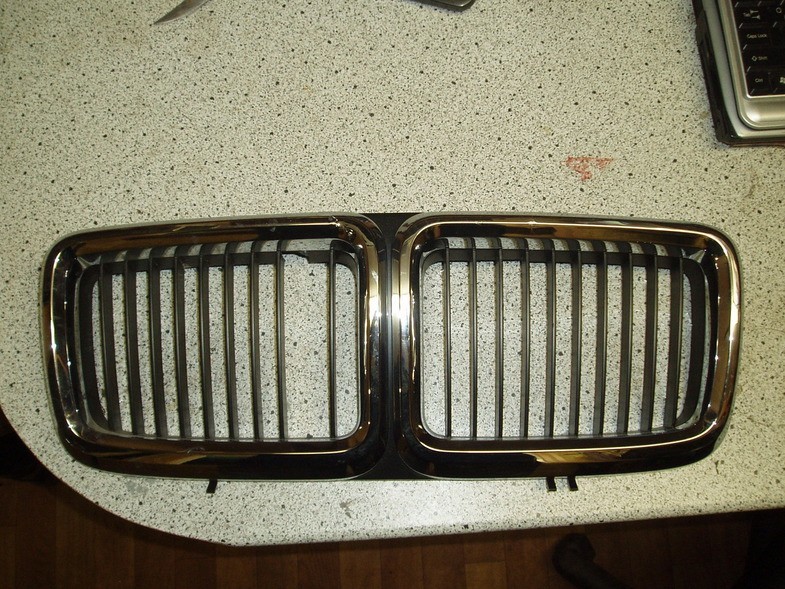 Ноздри широкие и окуляры BMW 7 Series е32 1990 5.0 Бензин Харьков