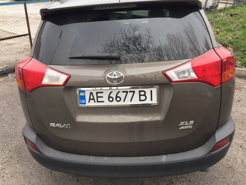Фонарь задний левый внутренний Toyota Rav 4 2013 г.  2.0 л бензин Ровно