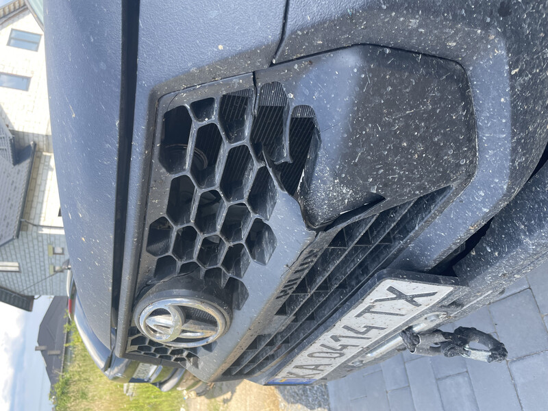 Решетка бампера Toyota Hilux  2024 2.2 Дизель 