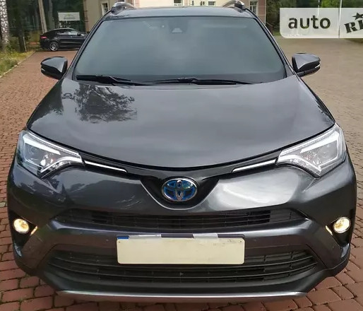 Эмблема передняя Toyota Rav 4 2018 г.  2.5 л гибрид Ровно