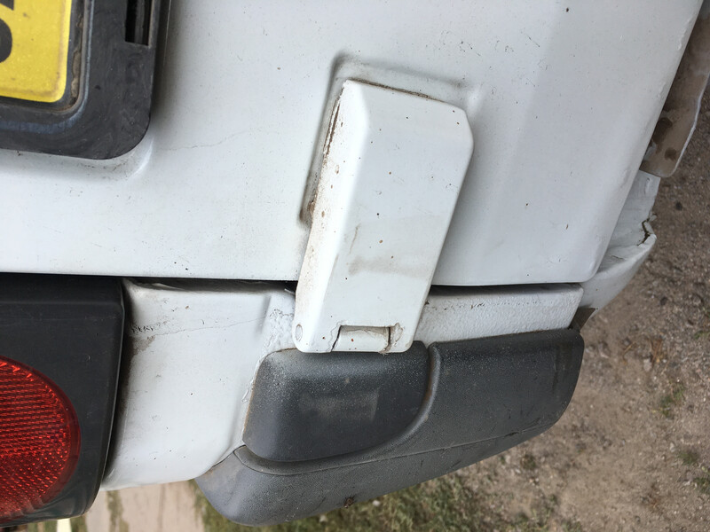 Петлі задніх дверей Renault Rapid  1998 1.9 Дизель Христиновка