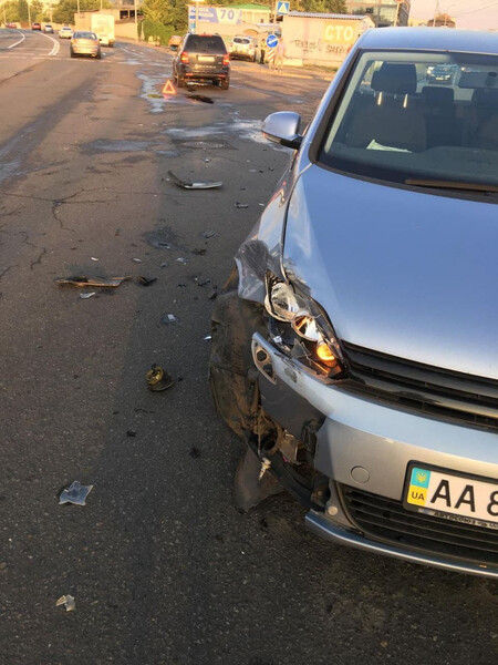 Бампер передний в сборе или пустой Volkswagen Golf Plus  2011 хэтчбек 1.4 Бензин Киев