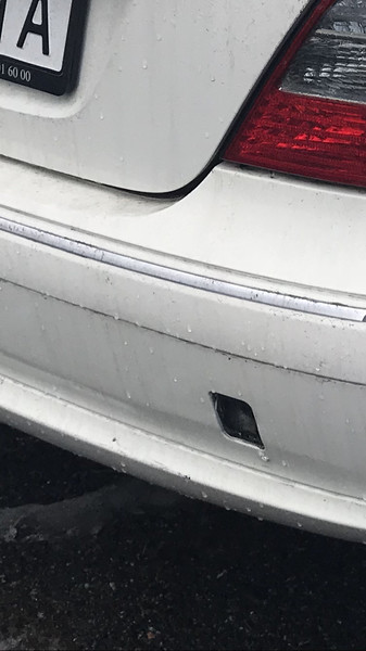 Заглушка бампера Mercedes E-Class 2008 г.  1.8 л бензин Киев