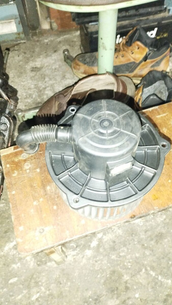 Вентилятор печки Hyundai Matrix хэтчбек 2003 г.  1.6 л бензин