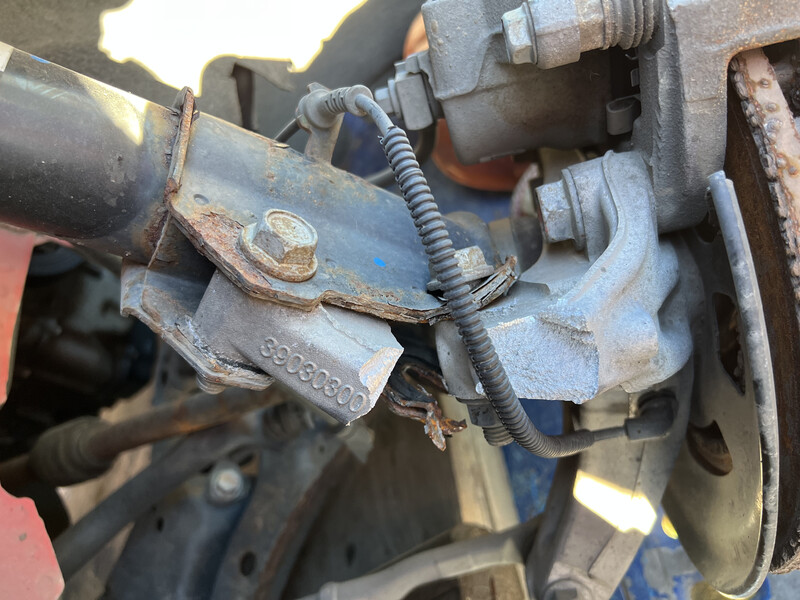 Цапфа передня Chevrolet Cruze  2017 1.4 Бензин 