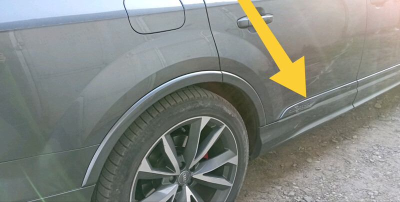 Молдинг двери задней правой, черный Audi Q7  2019 універсал 5.0 Дизель 