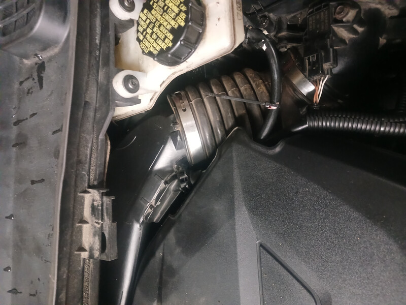 Скоба, патрубка Ford Escape  2013 универсал 1.6 Бензин Киев