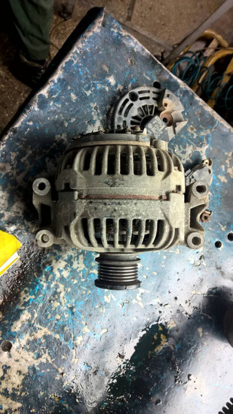 Генератор Mercedes Vito 2005 г.  2.0 л дизель Львов