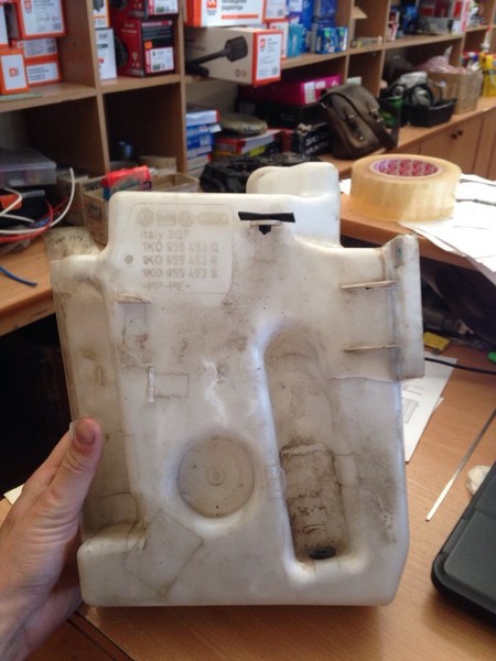 Бачок омывателя 1K0955453Q   Skoda Octavia, Skoda Octavia A5