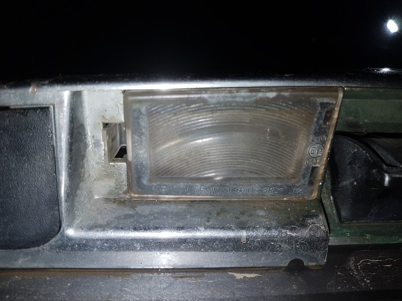 Кришка подсветки номера Jeep Grand Cherokee  2006 3.0 Дизель Черновцы