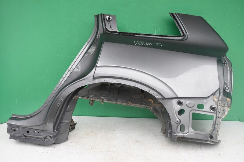 Часть левой задней четверти Volvo XC90  2017 2.0 Гибрид Киев