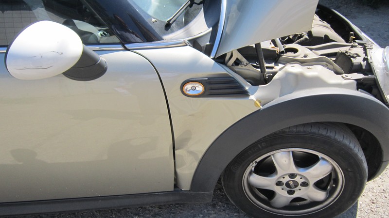 Крыло передн. прав. MINI Cooper хэтчбек 2006 г.  1.6 л бензин Киев